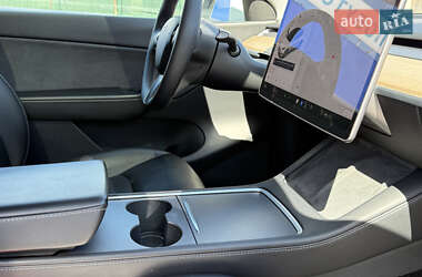 Внедорожник / Кроссовер Tesla Model Y 2021 в 