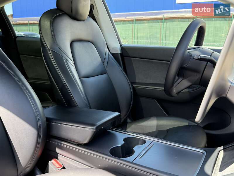 Внедорожник / Кроссовер Tesla Model Y 2021 в Долине