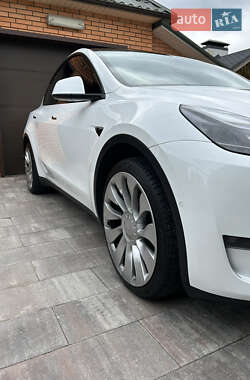 Внедорожник / Кроссовер Tesla Model Y 2022 в 