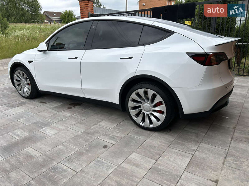 Внедорожник / Кроссовер Tesla Model Y 2022 в Киеве