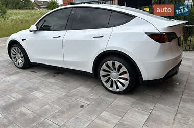Внедорожник / Кроссовер Tesla Model Y 2022 в 