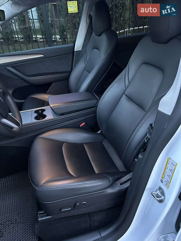 Позашляховик / Кросовер Tesla Model Y 2022 в Києві
