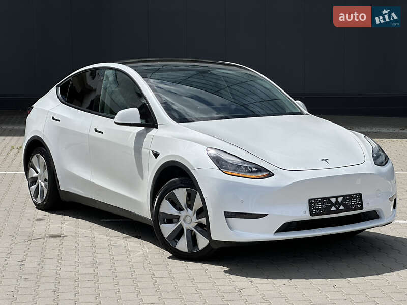 Tesla Model Y 2021