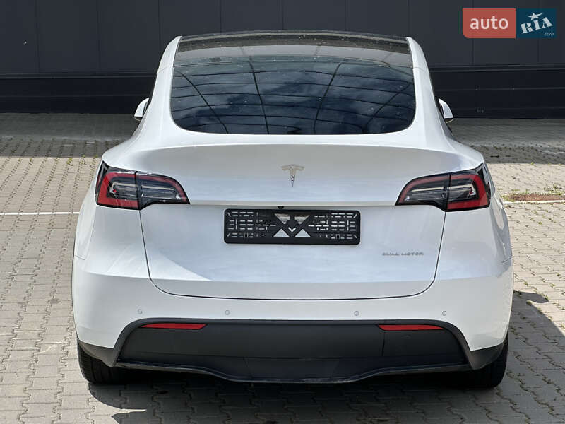 Внедорожник / Кроссовер Tesla Model Y 2021 в Киеве