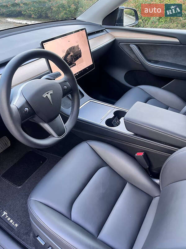 Позашляховик / Кросовер Tesla Model Y 2023 в Києві