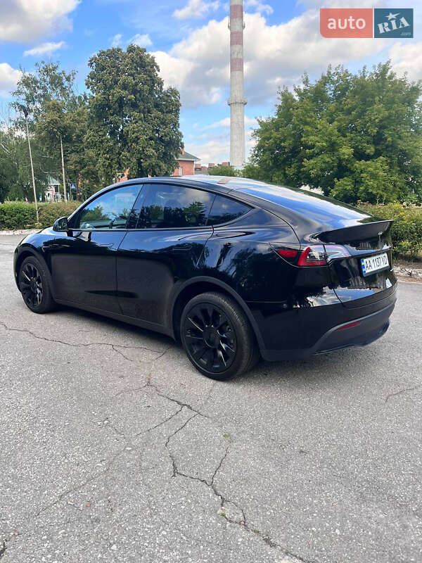 Позашляховик / Кросовер Tesla Model Y 2023 в Києві