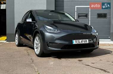 Внедорожник / Кроссовер Tesla Model Y 2024 в 