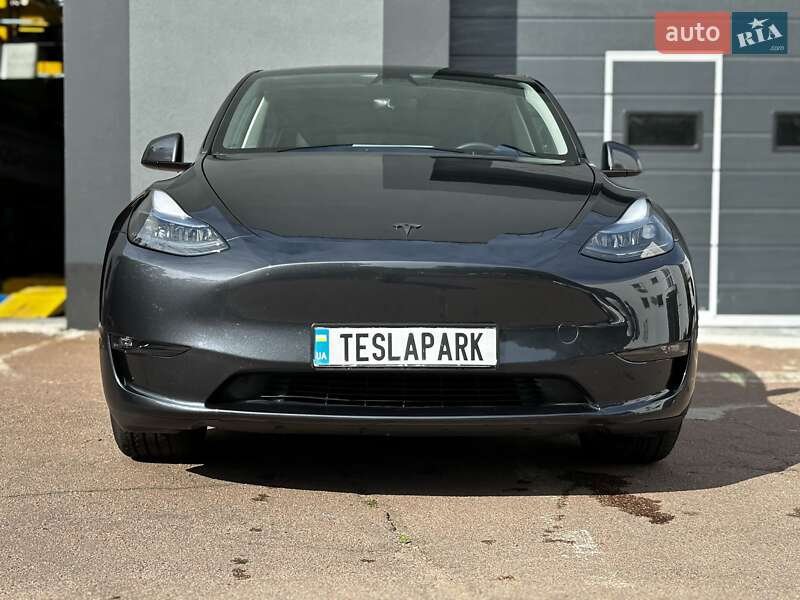 Внедорожник / Кроссовер Tesla Model Y 2024 в Киеве