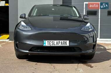 Внедорожник / Кроссовер Tesla Model Y 2024 в 