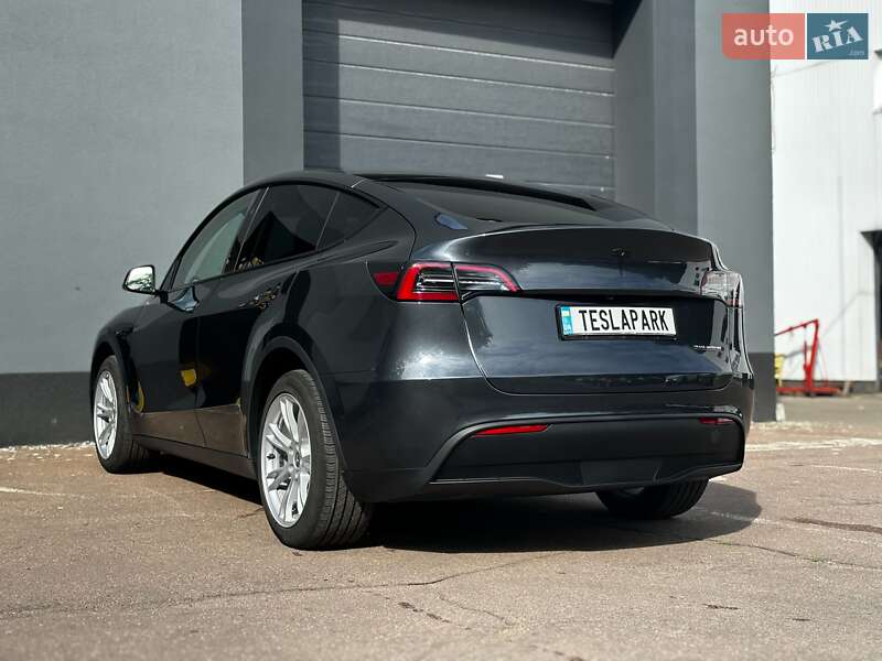 Внедорожник / Кроссовер Tesla Model Y 2024 в Киеве