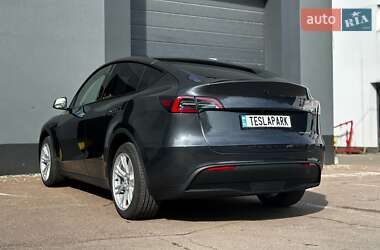 Внедорожник / Кроссовер Tesla Model Y 2024 в 