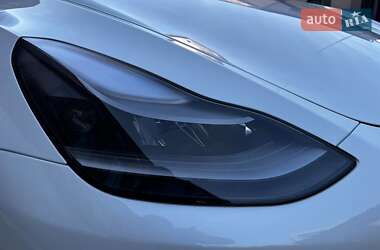 Внедорожник / Кроссовер Tesla Model Y 2021 в 