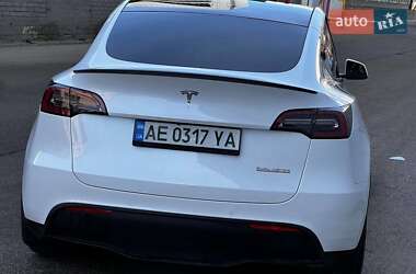 Внедорожник / Кроссовер Tesla Model Y 2021 в 