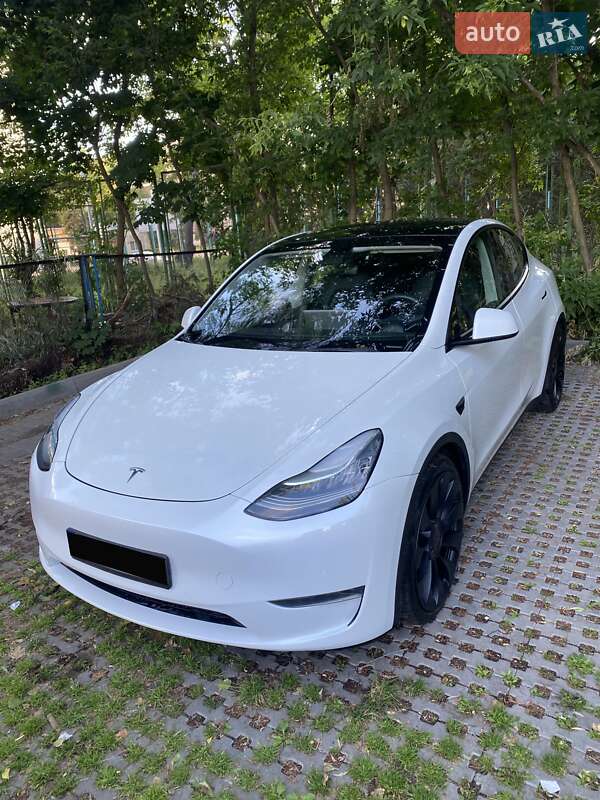 Tesla Model Y 2020