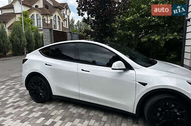 Позашляховик / Кросовер Tesla Model Y 2021 в 