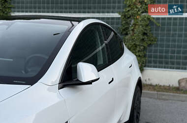 Внедорожник / Кроссовер Tesla Model Y 2023 в 
