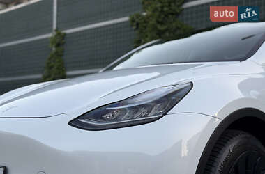 Внедорожник / Кроссовер Tesla Model Y 2023 в 