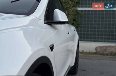 Внедорожник / Кроссовер Tesla Model Y 2023 в 