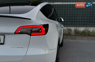 Внедорожник / Кроссовер Tesla Model Y 2023 в 