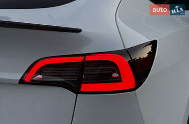 Внедорожник / Кроссовер Tesla Model Y 2023 в 