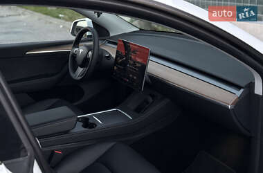 Внедорожник / Кроссовер Tesla Model Y 2023 в 