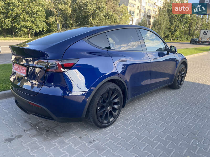 Внедорожник / Кроссовер Tesla Model Y 2024 в Киеве