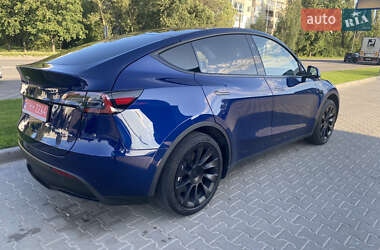 Позашляховик / Кросовер Tesla Model Y 2024 в 