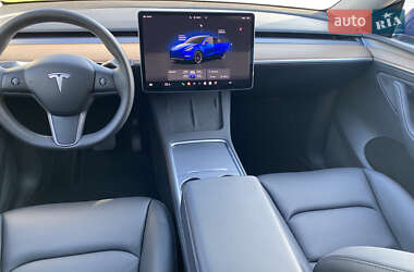 Позашляховик / Кросовер Tesla Model Y 2024 в 