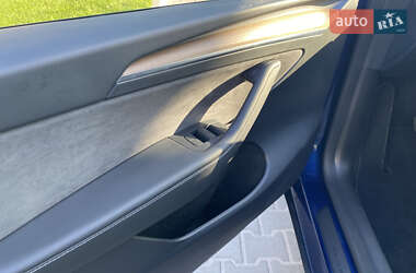 Позашляховик / Кросовер Tesla Model Y 2024 в 