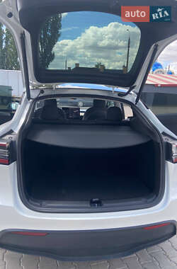 Внедорожник / Кроссовер Tesla Model Y 2023 в 