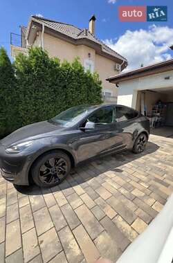 Внедорожник / Кроссовер Tesla Model Y 2024 в Киеве