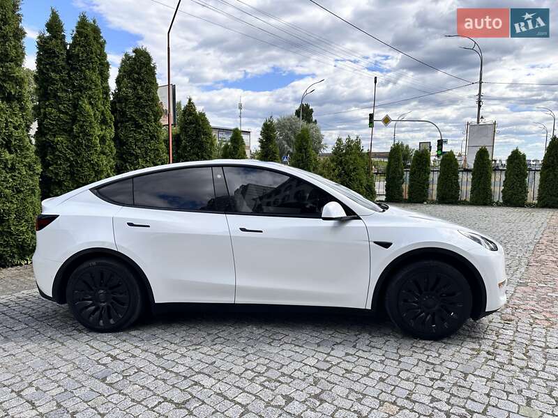 Внедорожник / Кроссовер Tesla Model Y 2021 в Киеве