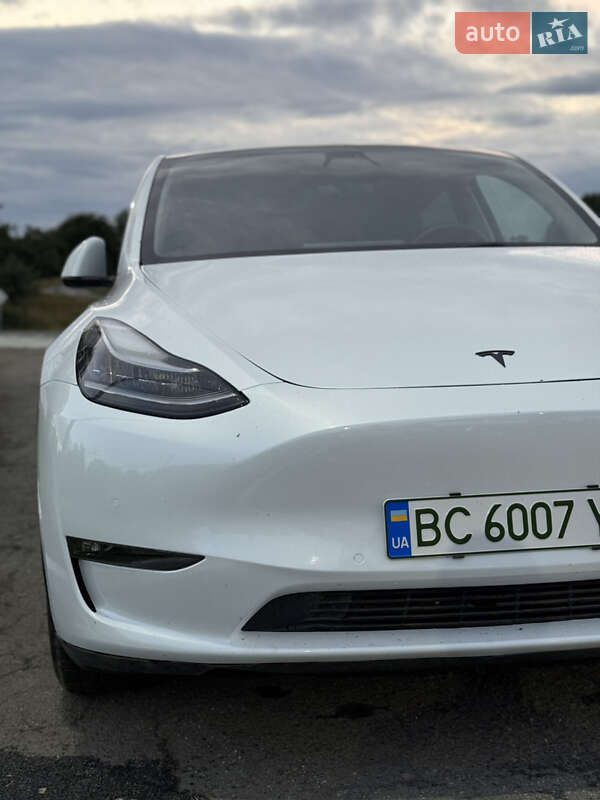 Внедорожник / Кроссовер Tesla Model Y 2021 в 