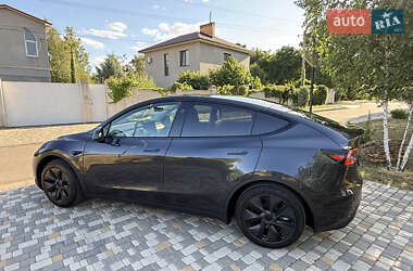 Внедорожник / Кроссовер Tesla Model Y 2024 в 