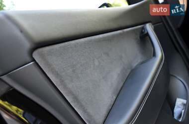 Внедорожник / Кроссовер Tesla Model Y 2021 в 
