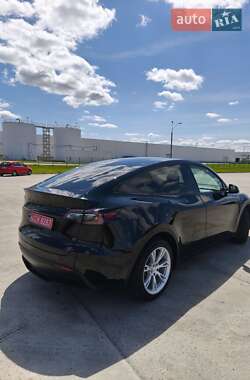 Внедорожник / Кроссовер Tesla Model Y 2023 в 