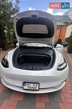 Внедорожник / Кроссовер Tesla Model Y 2023 в 