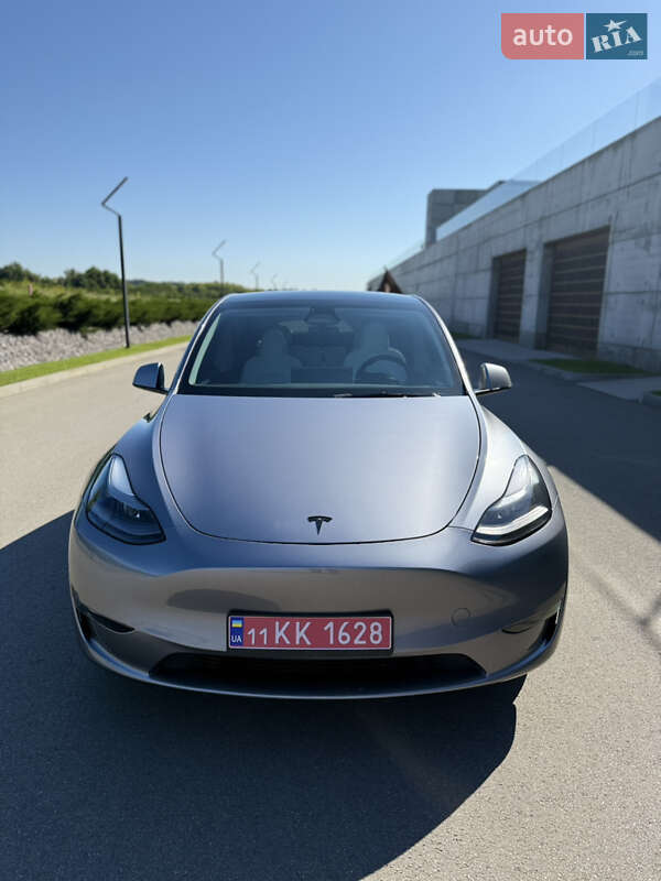 Внедорожник / Кроссовер Tesla Model Y 2024 в Киеве