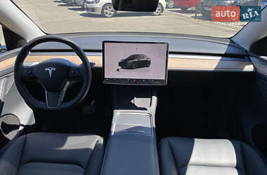 Позашляховик / Кросовер Tesla Model Y 2024 в 