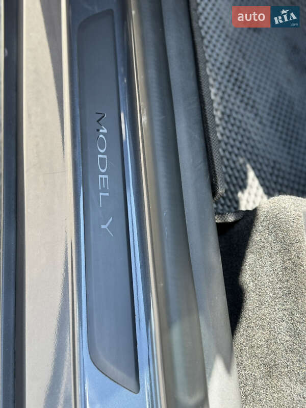 Внедорожник / Кроссовер Tesla Model Y 2022 в Лубнах