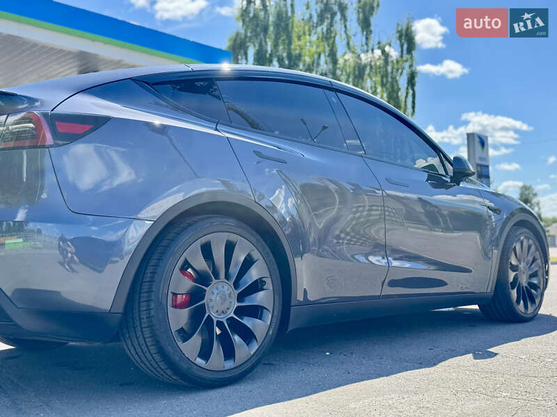 Внедорожник / Кроссовер Tesla Model Y 2022 в Лубнах