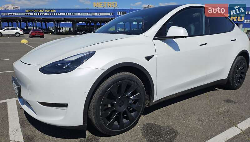 Внедорожник / Кроссовер Tesla Model Y 2020 в Киеве