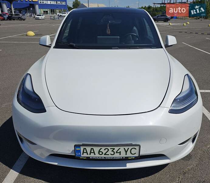 Tesla Model Y 2020