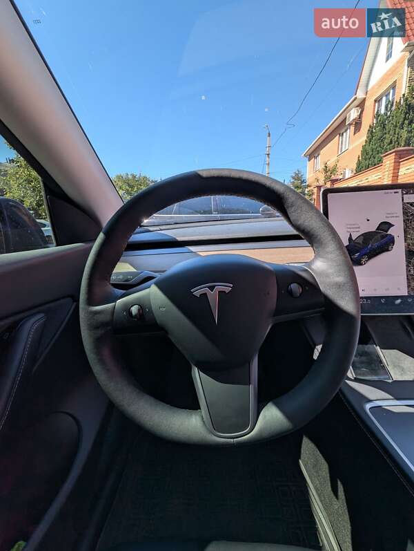 Внедорожник / Кроссовер Tesla Model Y 2021 в Виннице