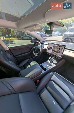 Внедорожник / Кроссовер Tesla Model Y 2021 в 