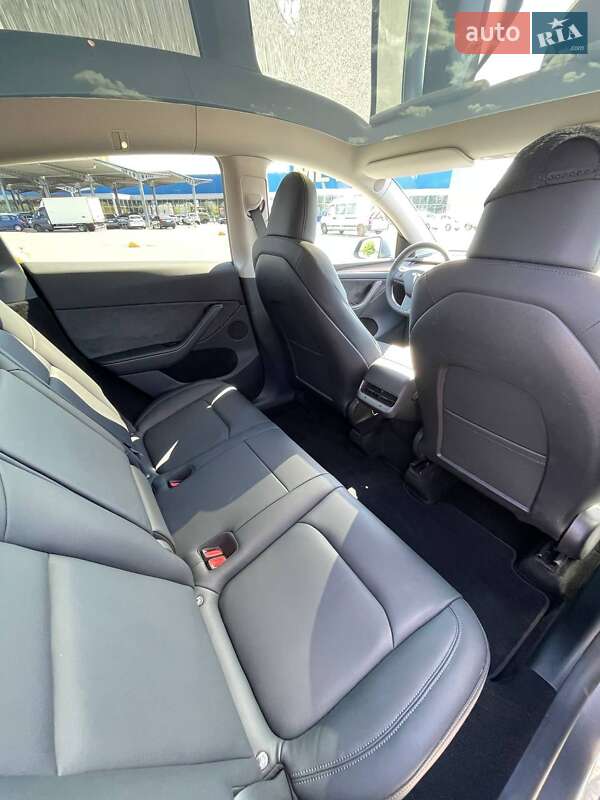Внедорожник / Кроссовер Tesla Model Y 2023 в Киеве