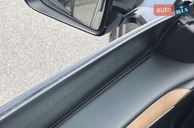 Внедорожник / Кроссовер Tesla Model Y 2024 в 