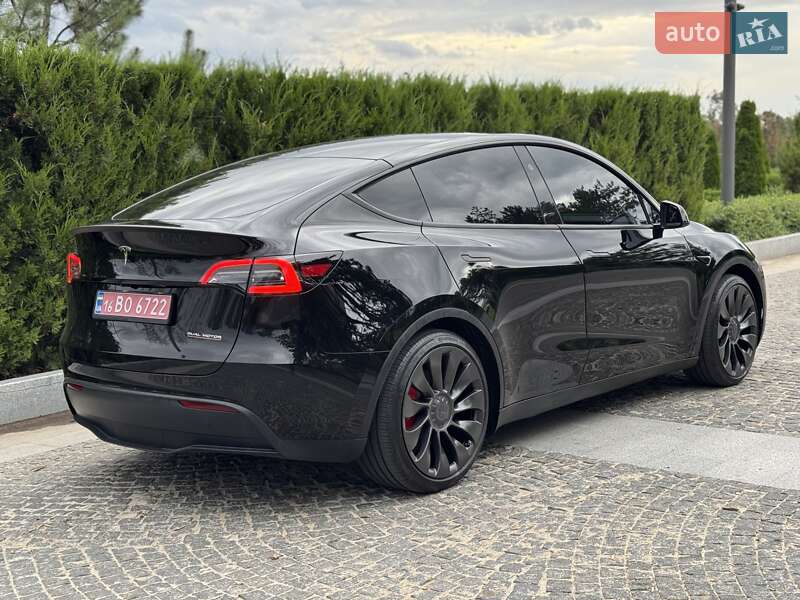 Внедорожник / Кроссовер Tesla Model Y 2024 в Днепре