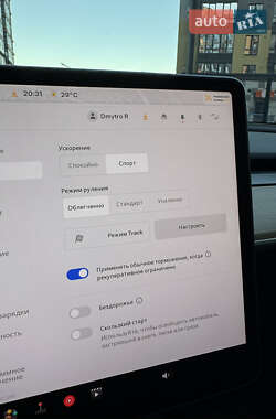Внедорожник / Кроссовер Tesla Model Y 2024 в 