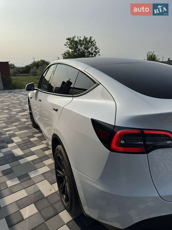 Внедорожник / Кроссовер Tesla Model Y 2023 в Запорожье